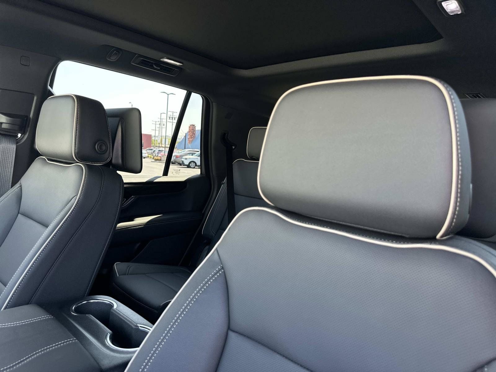 New 2026 GMC Yukon Elevation w/ Elevation Premium Package AWD/4WD image 22