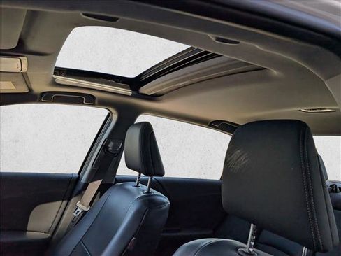 Used 2017 Honda Accord Touring image 15