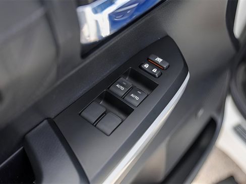 Used 2020 Toyota Tundra Platinum image 27