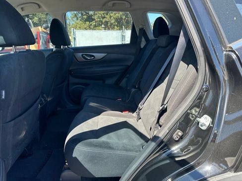 Used 2016 Nissan Rogue S FWD image 7