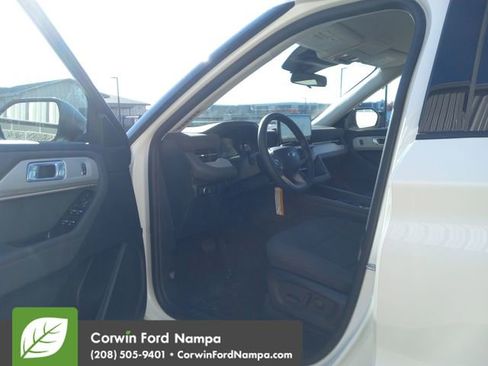 New 2026 Ford Explorer Active image 9