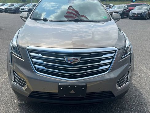 Used 2017 Cadillac XT5 Luxury w/ Driver Awareness Package AWD/4WD image 2