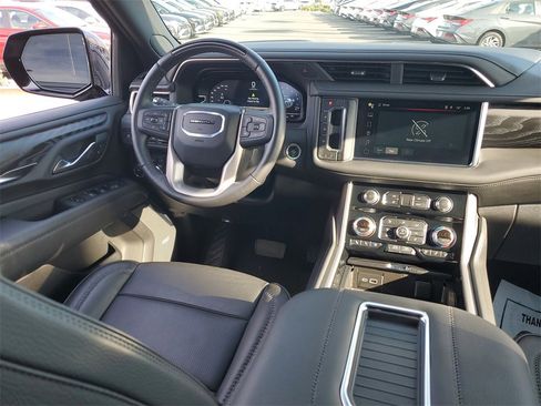 Used 2024 GMC Yukon Denali w/ Advanced Technology Package image 13