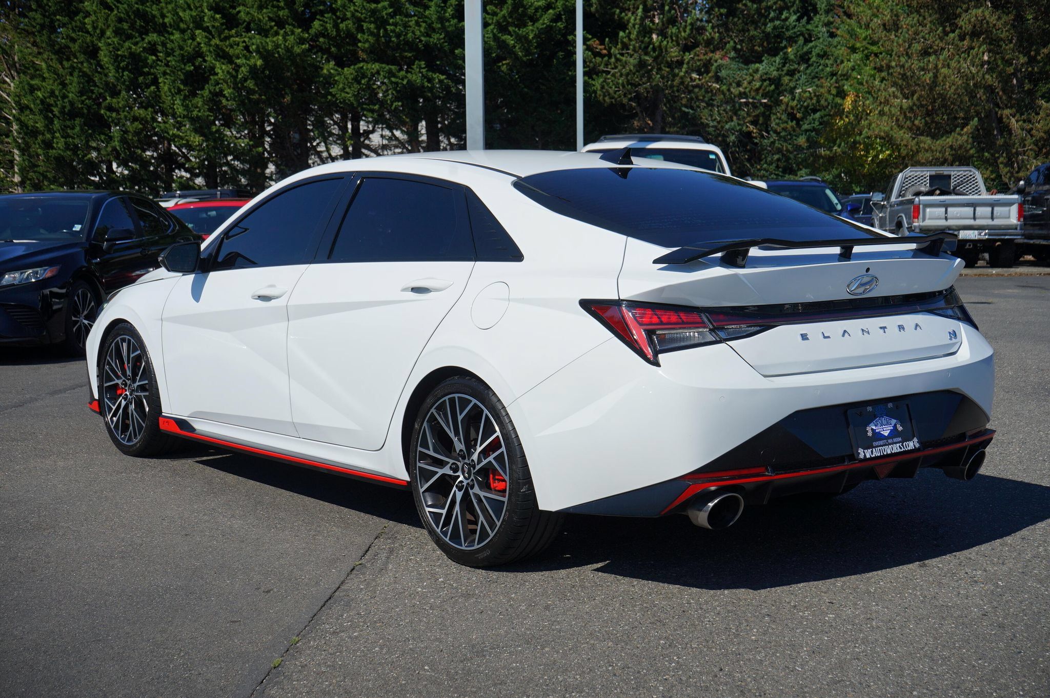 Used 2022 Hyundai Elantra N FWD image 3