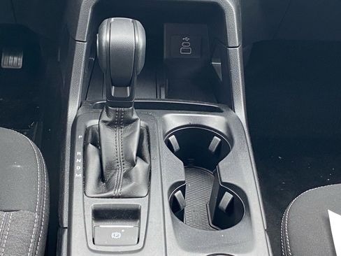 Used 2025 Ford Ranger XL image 11