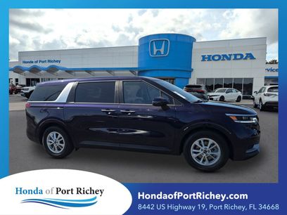 Used 2024 Kia Carnival LX