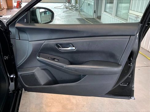 Used 2024 Nissan Sentra SV image 12