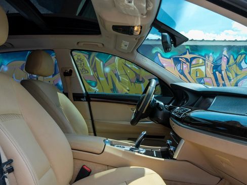 Used 2016 BMW 535i Gran Turismo RWD image 30