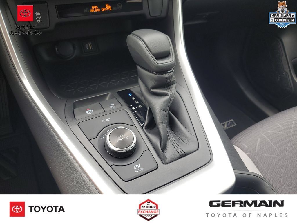 Certified 2025 Toyota RAV4 XLE AWD/4WD image 28