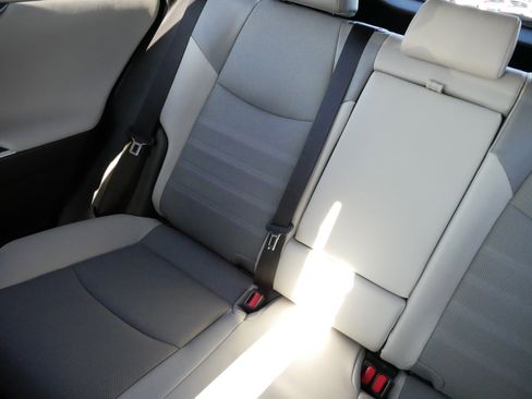 Used 2023 Toyota RAV4 Limited image 12