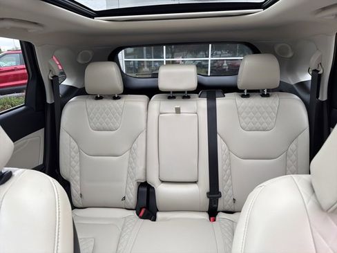 Certified 2024 Ford Edge Titanium image 23