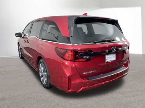 New 2026 Honda Odyssey Touring image 19