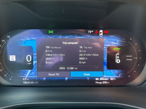 Used 2023 Volvo C40 P8 Recharge Plus AWD/4WD image 8