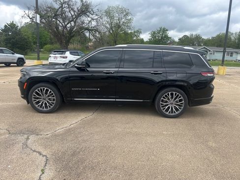 Used 2021 Jeep Grand Cherokee L Summit image 2