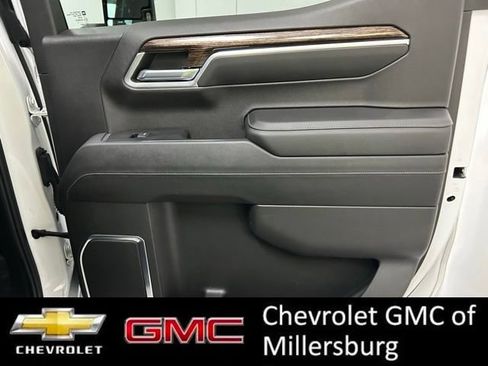 Used 2022 GMC Sierra 1500 SLE AWD/4WD image 25