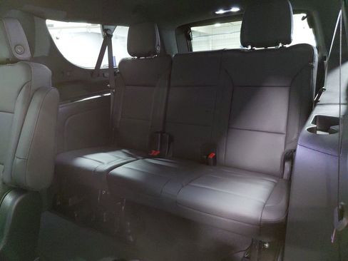 New 2026 Chevrolet Suburban Z71 w/ Z71 Off-Road Package AWD/4WD image 19