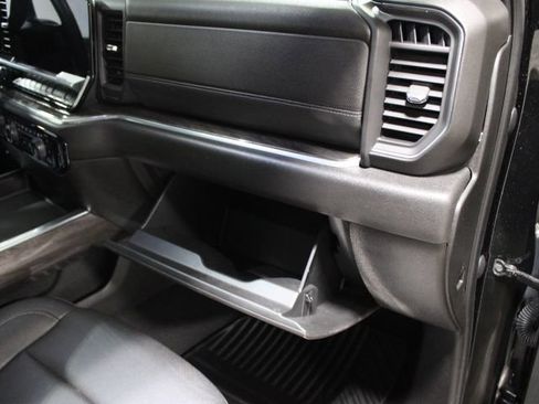 Used 2024 Chevrolet Silverado 2500 LTZ w/ LTZ Convenience Package image 29