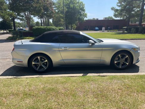 Used 2016 Ford Mustang Convertible w/ Equipment Group 051A RWD image 8
