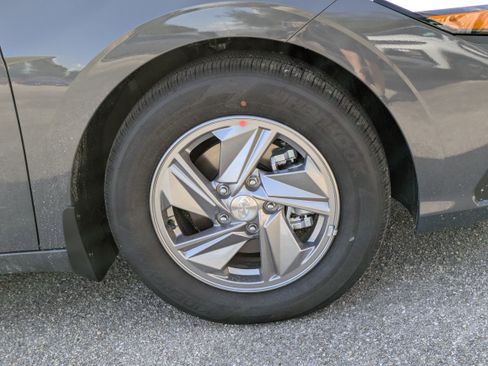 New 2026 Hyundai Elantra SE image 11