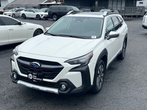 Used 2023 Subaru Outback Touring image 3