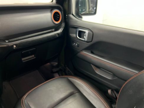 Used 2022 Jeep Gladiator Mojave w/ LED Lighting Group AWD/4WD image 11
