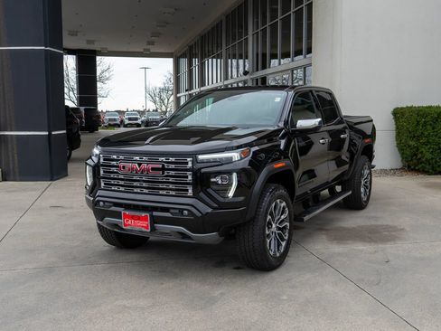 Used 2023 GMC Canyon Denali AWD/4WD image 3