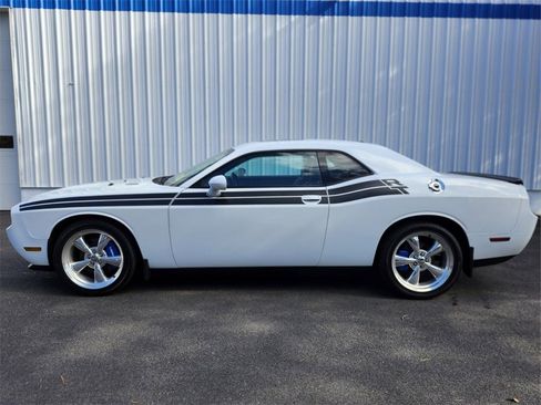 Used 2012 Dodge Challenger R/T Plus image 2
