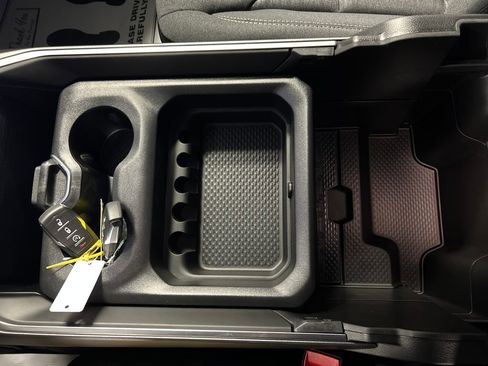 New 2026 RAM 1500 4x4 Crew Cab image 19