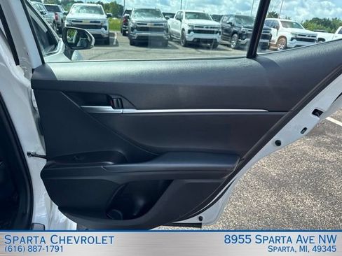 Used 2024 Toyota Camry SE FWD image 29