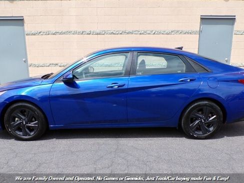 Used 2021 Hyundai Elantra SEL FWD image 7