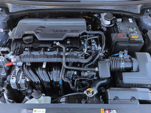 Certified 2024 Hyundai Elantra SEL FWD image 15