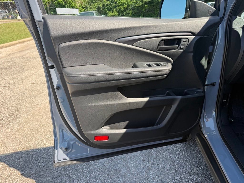 Used 2023 Honda Passport EX-L image 13
