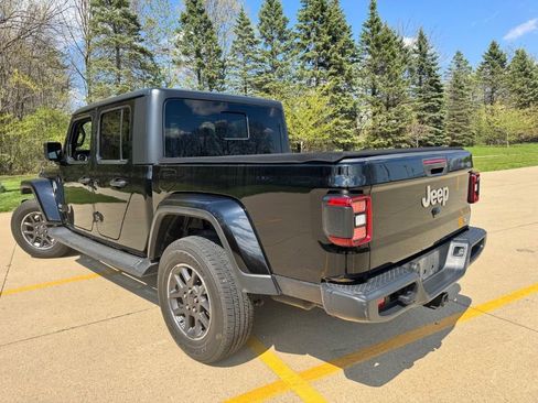 Used 2021 Jeep Gladiator Overland w/ Popular Equipment Package AWD/4WD image 3