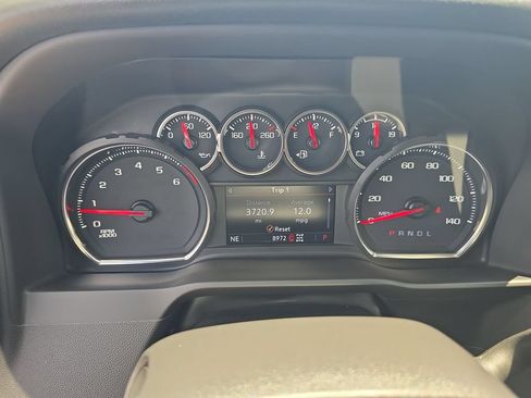 Used 2022 Chevrolet Silverado 1500 LT Trail Boss w/ Convenience Package II AWD/4WD image 18