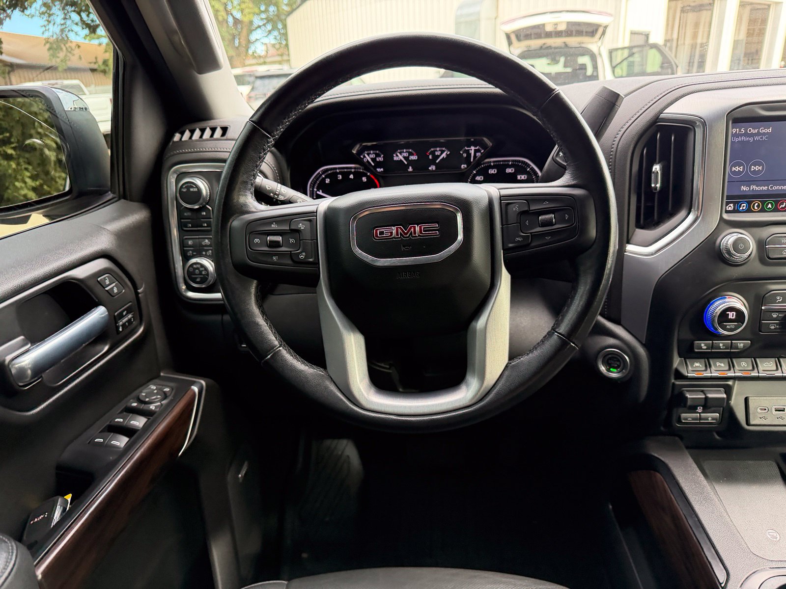 Used 2021 GMC Sierra 1500 SLT w/ SLT Premium Plus Package AWD/4WD image 13