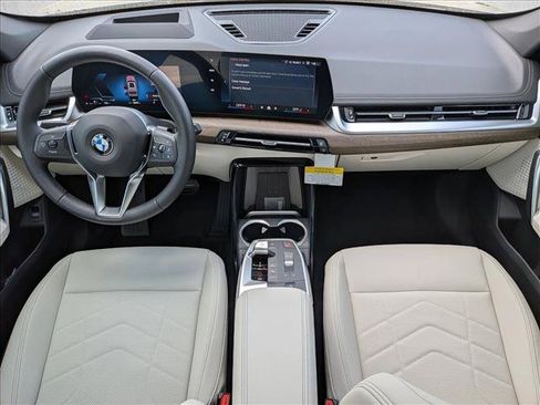 Used 2026 BMW X1 xDrive28i w/ Technology Package AWD/4WD image 16