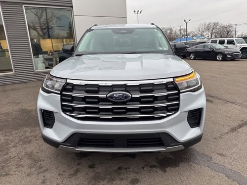New 2026 Ford Explorer Active image 3
