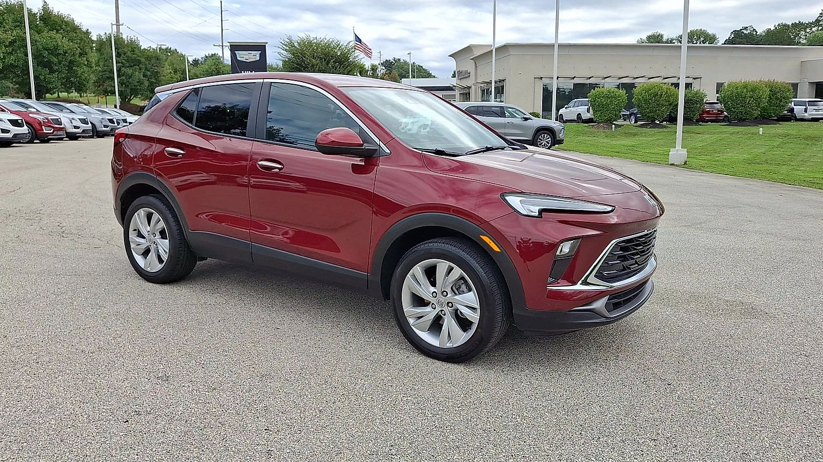 Used 2024 Buick Encore GX Preferred AWD/4WD image 2