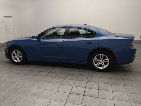 Used 2022 Dodge Charger SXT RWD image 3
