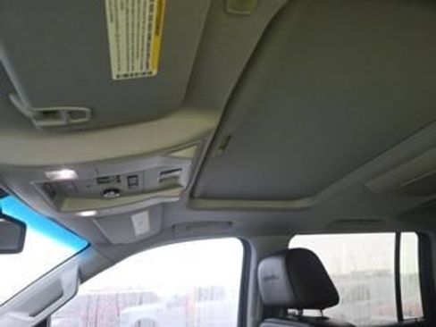 Used 2019 GMC Yukon XL Denali w/ Denali Ultimate Package AWD/4WD image 9