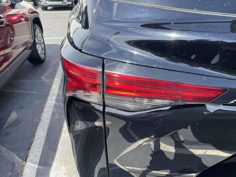 Used 2021 Toyota Sienna XSE image 24