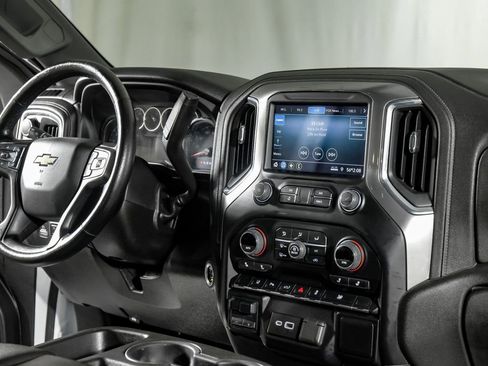 Used 2022 Chevrolet Silverado 2500 LT w/ Convenience Package image 22