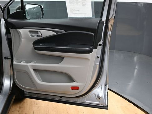 Used 2021 Honda Pilot EX image 37
