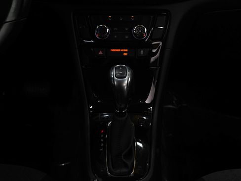 Used 2019 Buick Encore Preferred FWD image 34