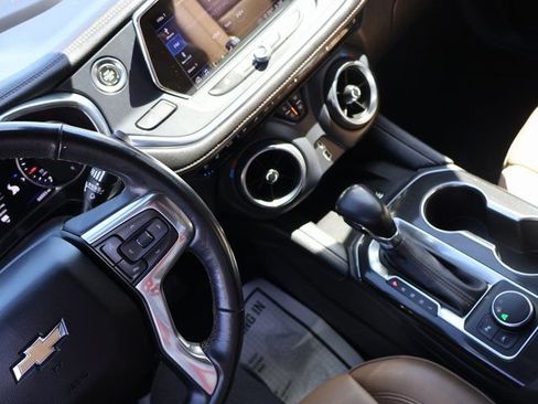 Certified 2020 Chevrolet Blazer Premier w/ Driver Confidence II Package FWD image 25