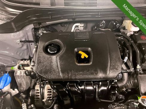 Used 2025 Kia Soul LX w/ LX Technology Package FWD image 38