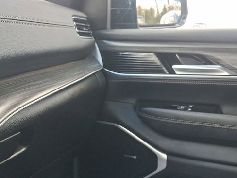 Used 2024 Jeep Wagoneer Series III image 30