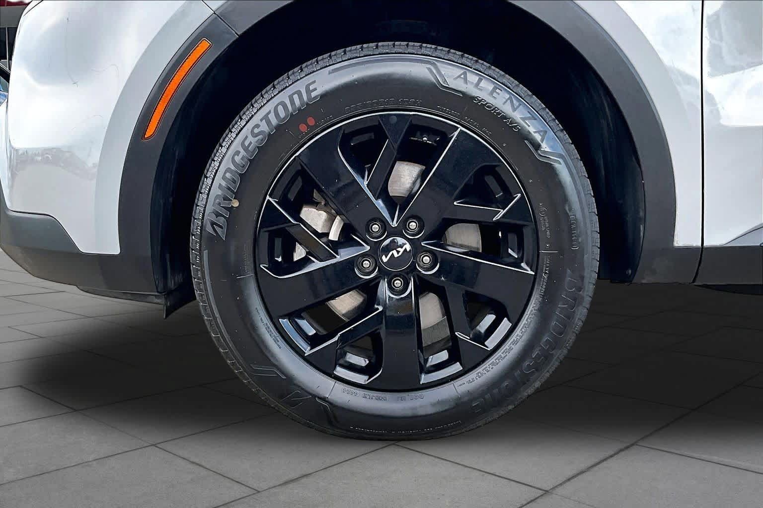 Used 2022 Kia Sorento S AWD/4WD image 11