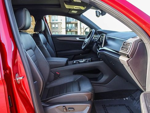 Used 2025 Volkswagen Atlas Cross Sport SEL R-Line image 16