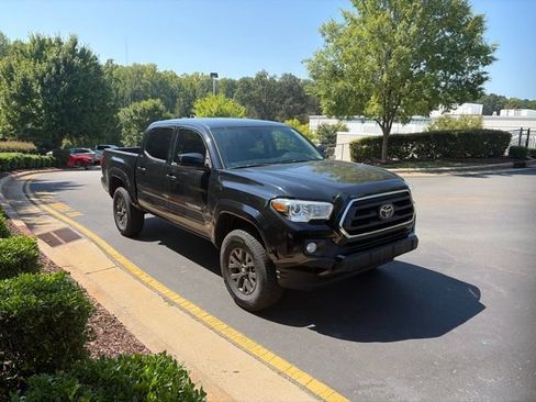 Used 2021 Toyota Tacoma SR5 RWD image 13